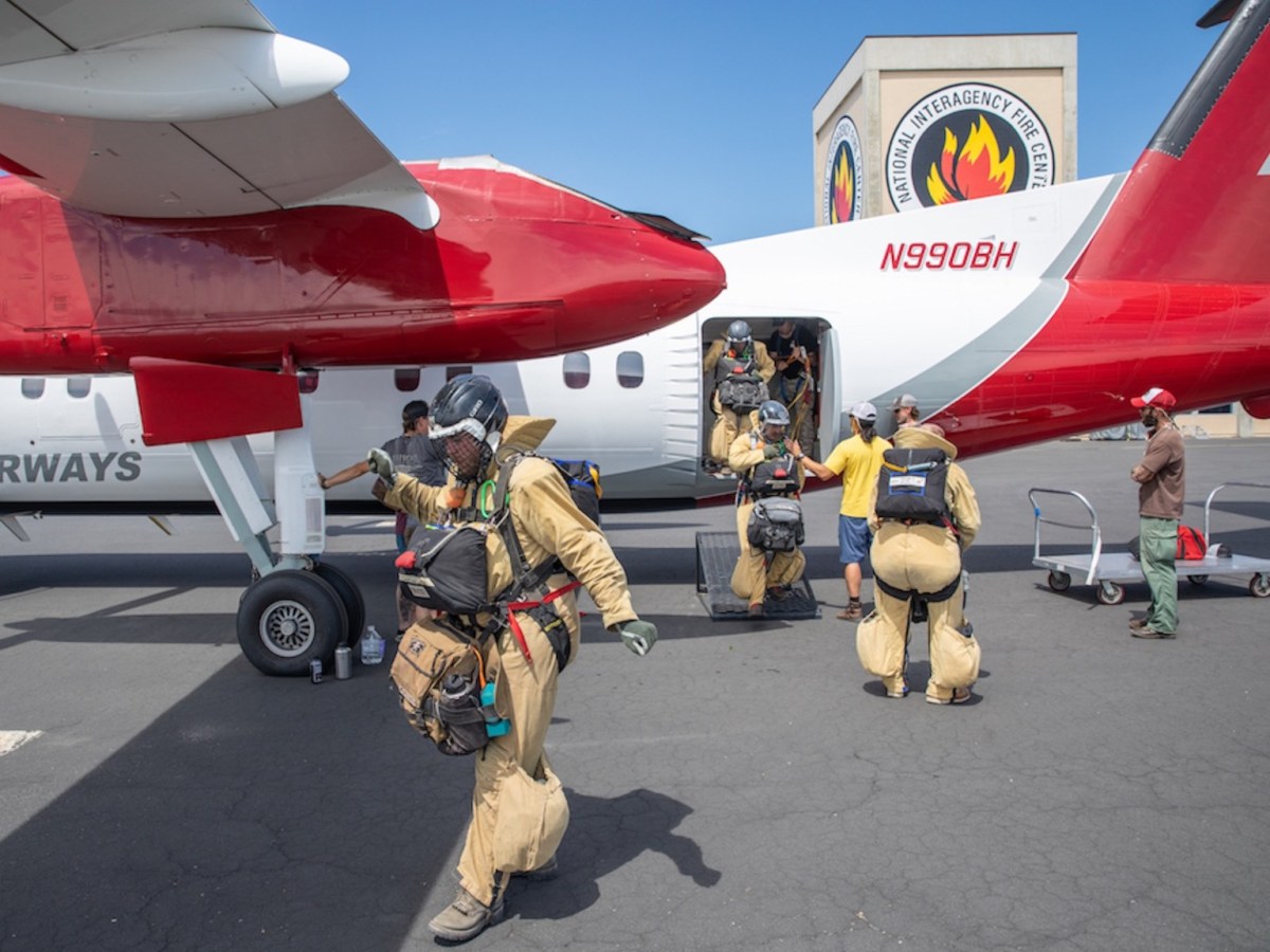 Super scooper plane